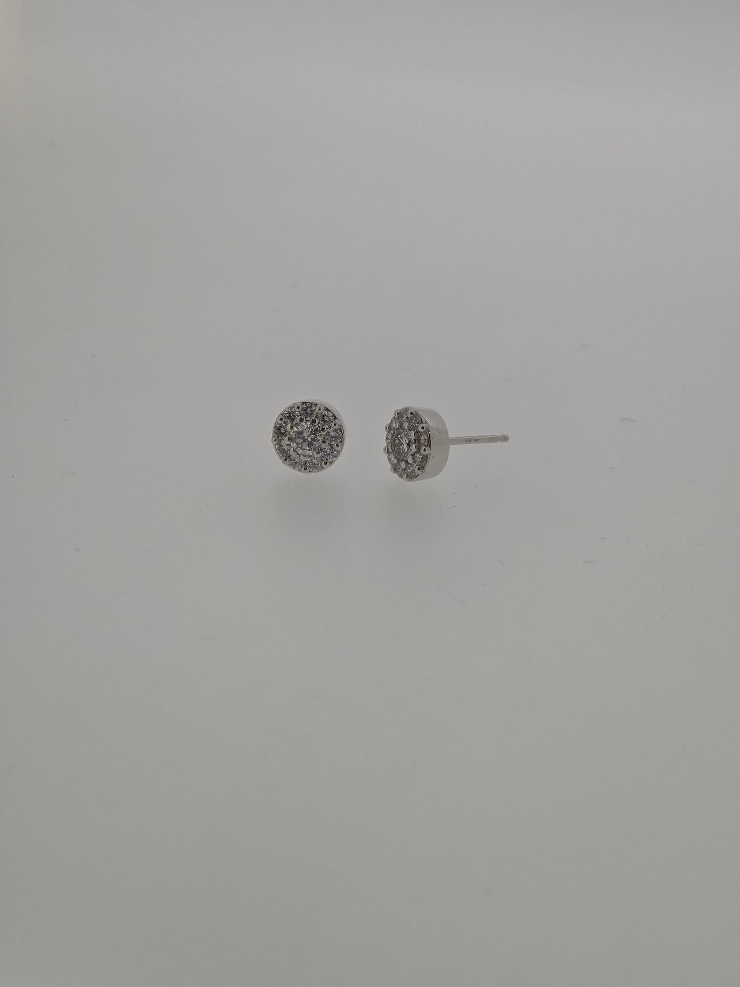 14kt White Gold Diamond Stud Earings